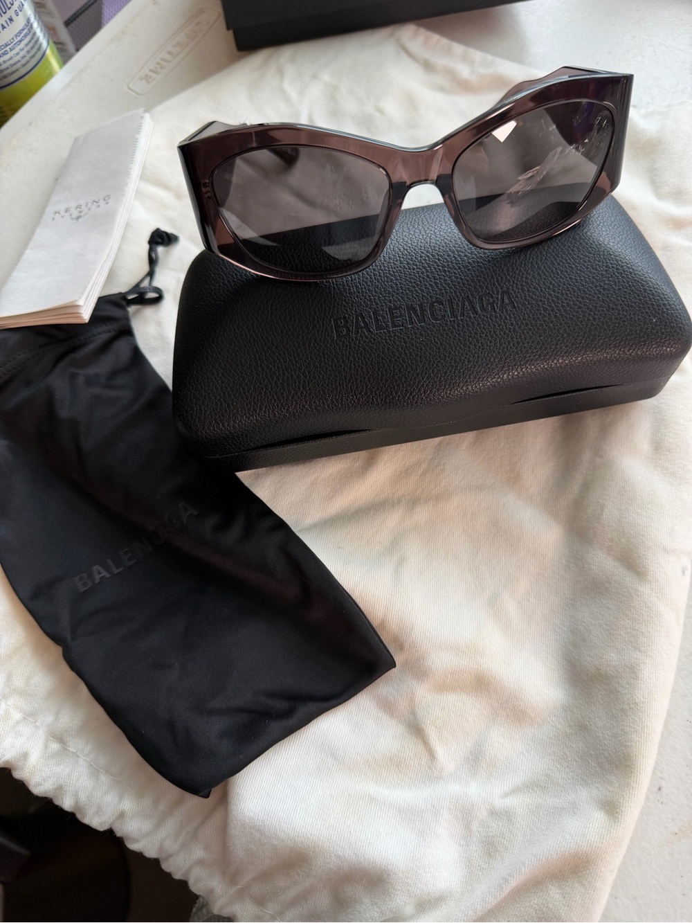 Balenciaga Oversized Logo Sunglasses – Black – Made in Italy – Complete Set